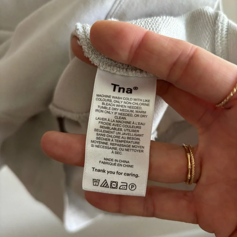 Aritzia l TNA‎ AiryAF Fleece Hoodie